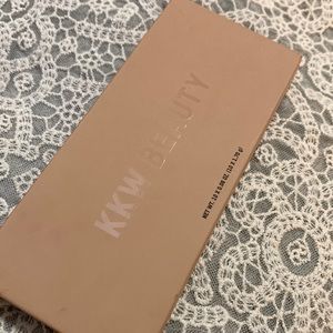 KKW Classic Blossom Eyeshadow Palette